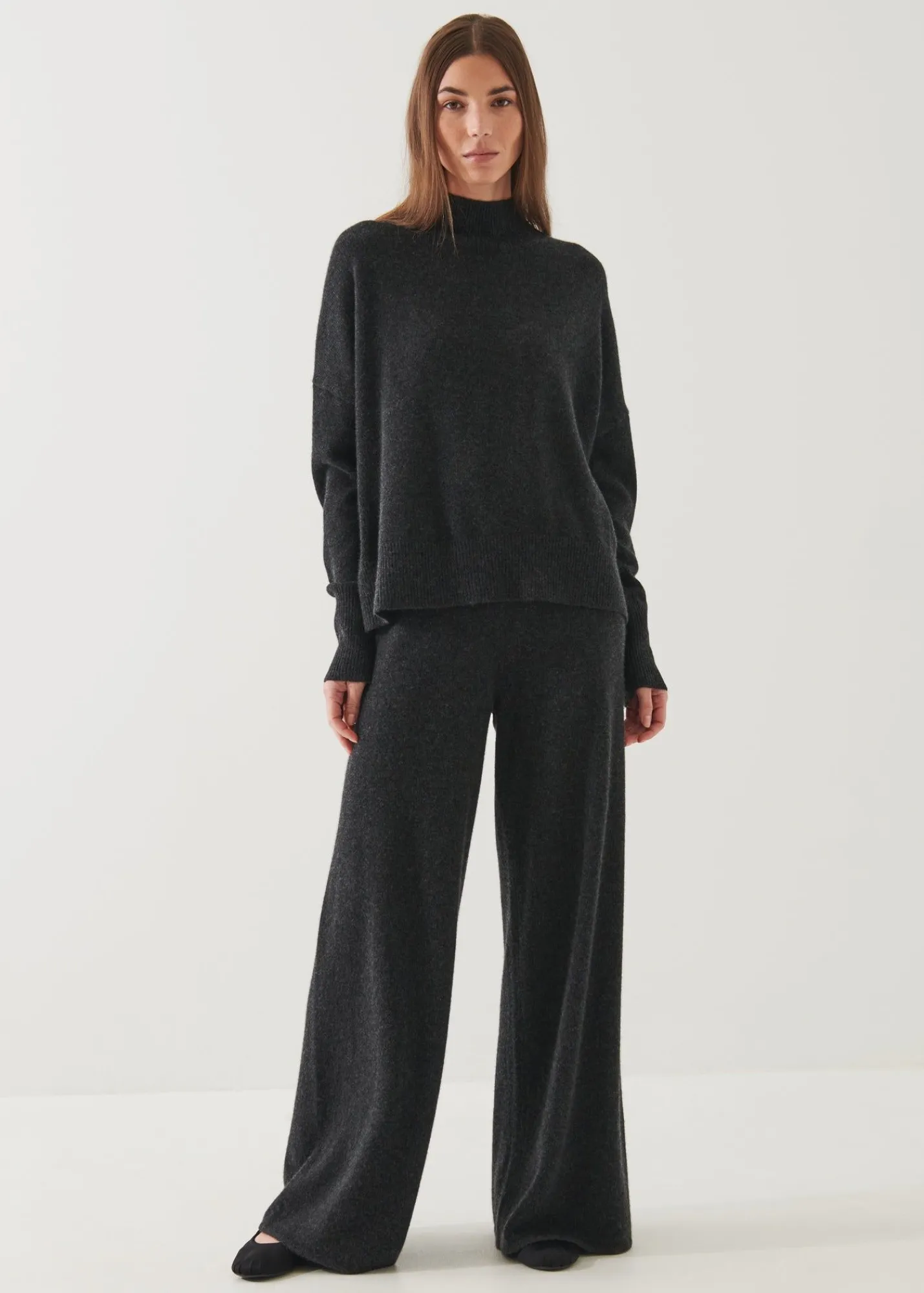 cashmere_drawstring_pant_4.webp PATRICK ASSARAF Cashmere Drawstring Pant | Women Pants
