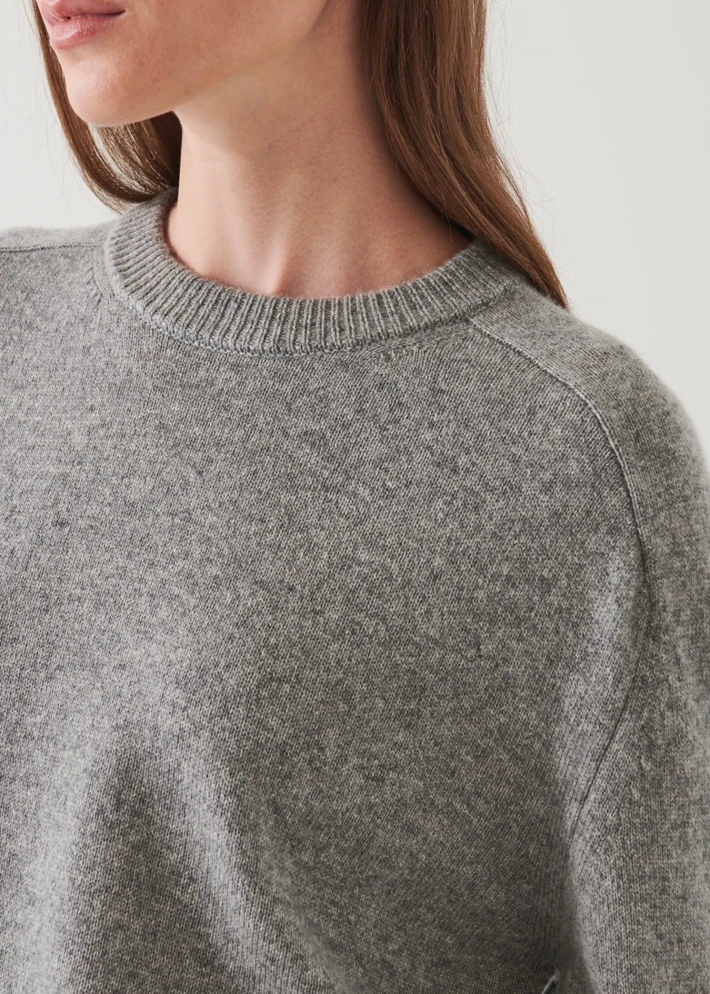 cashmere_raglan_crewneck_1-1.webp PATRICK ASSARAF Cashmere Raglan Crewneck | Women Knitwear
