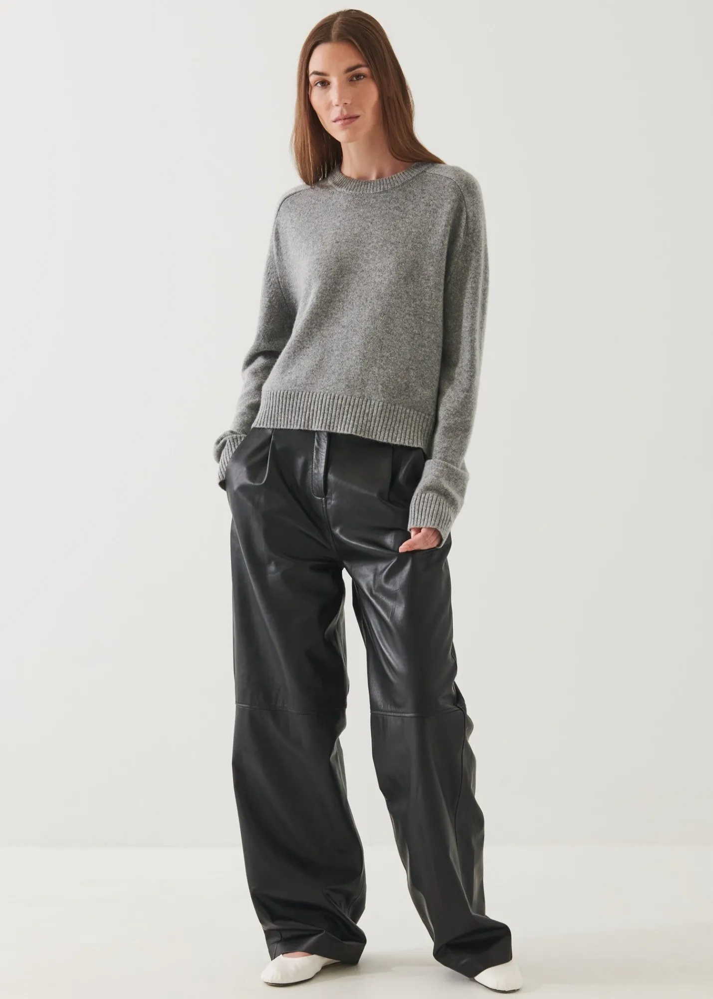 cashmere_raglan_crewneck_5.webp PATRICK ASSARAF Cashmere Raglan Crewneck | Women Knitwear