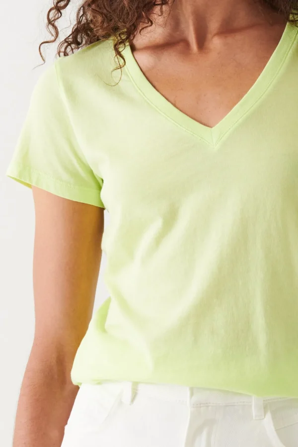 PATRICK ASSARAF Enzyme Wash Lightweight Pima Cotton V-Neck | Women T-Shirts