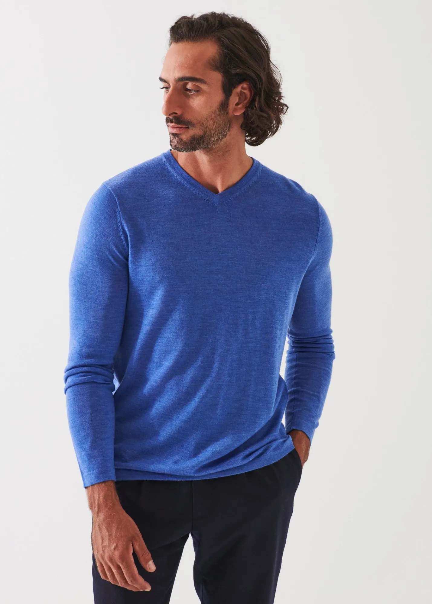 extrafine_merino_vneck_10.webp PATRICK ASSARAF Extra-Fine Merino V-Neck | Men Knitwear