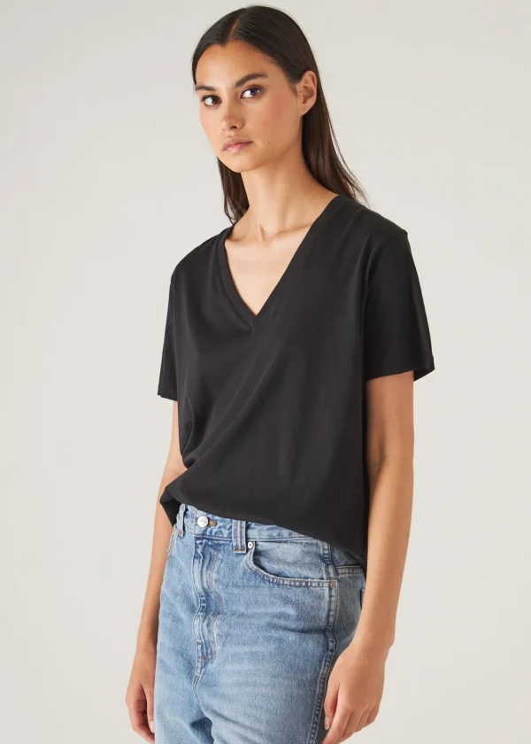PATRICK ASSARAF Lightweight Pima Cotton Boyfriend V-Neck T-Shirt | Women T-Shirts