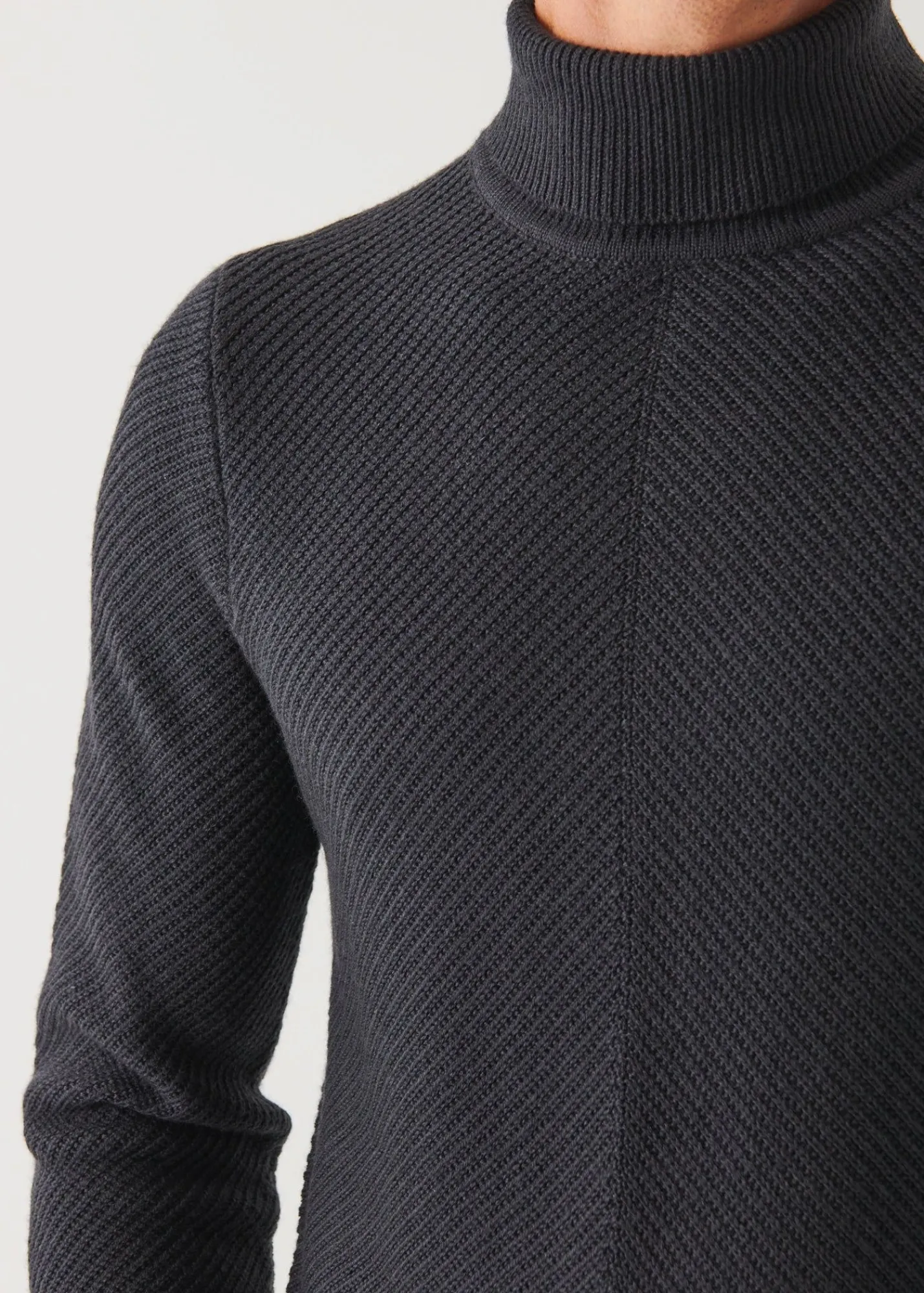 merino_textured_knit_turt_1.webp PATRICK ASSARAF Merino Textured Knit Turtleneck | Men Knitwear