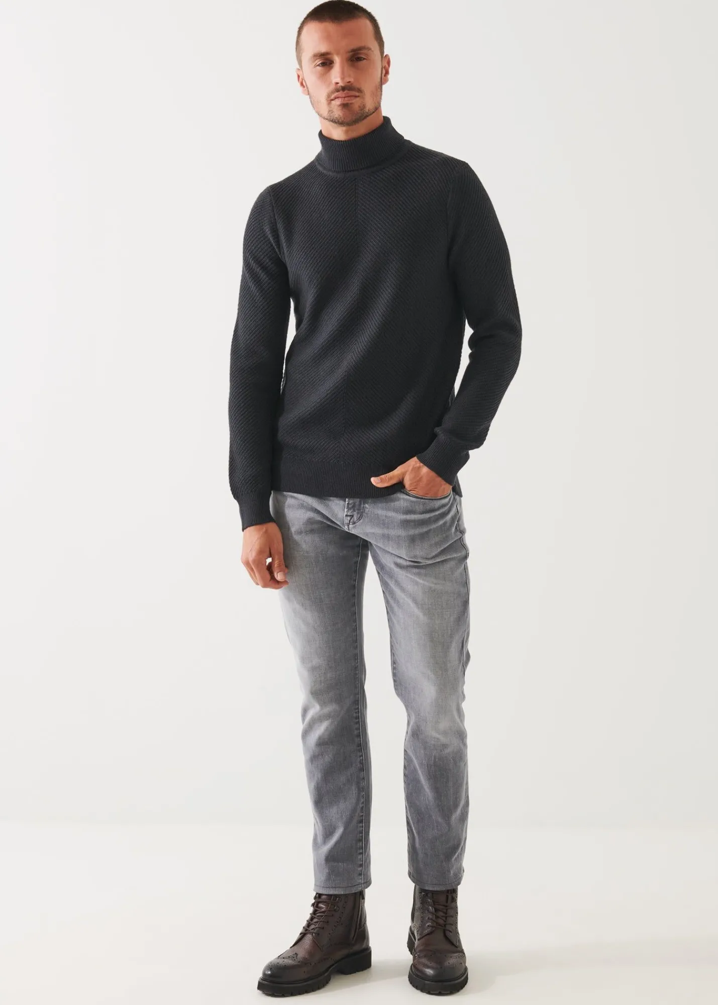 merino_textured_knit_turt_4.webp PATRICK ASSARAF Merino Textured Knit Turtleneck | Men Knitwear